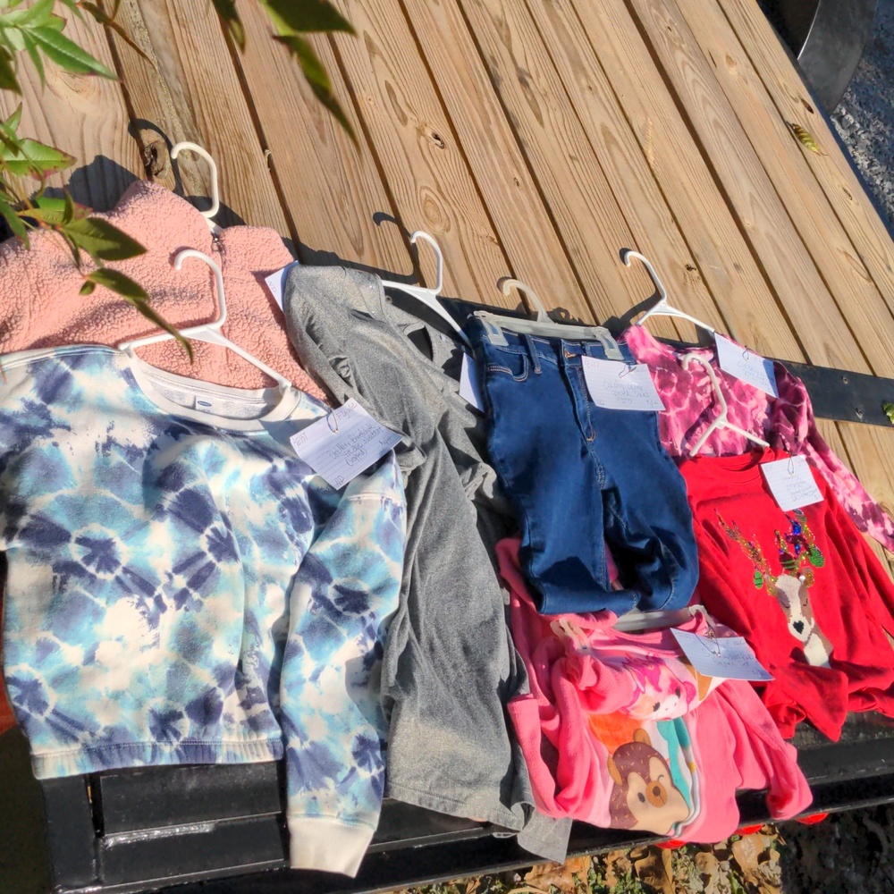 7 Girl's Fall Winter Garments: Squishmallows, Old Navy, WonderNationSz 10/12, Lg